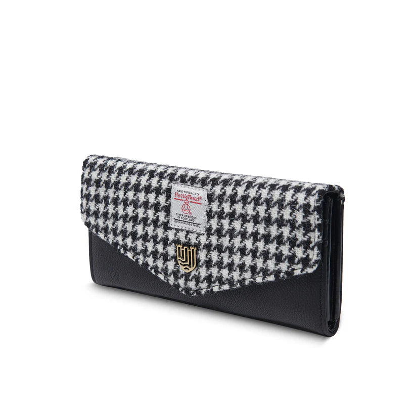 The Large Clasp Wallet