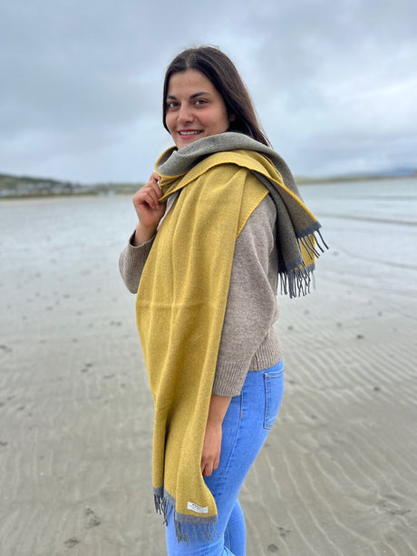 Women's Lambswool and Cashmere Wrap