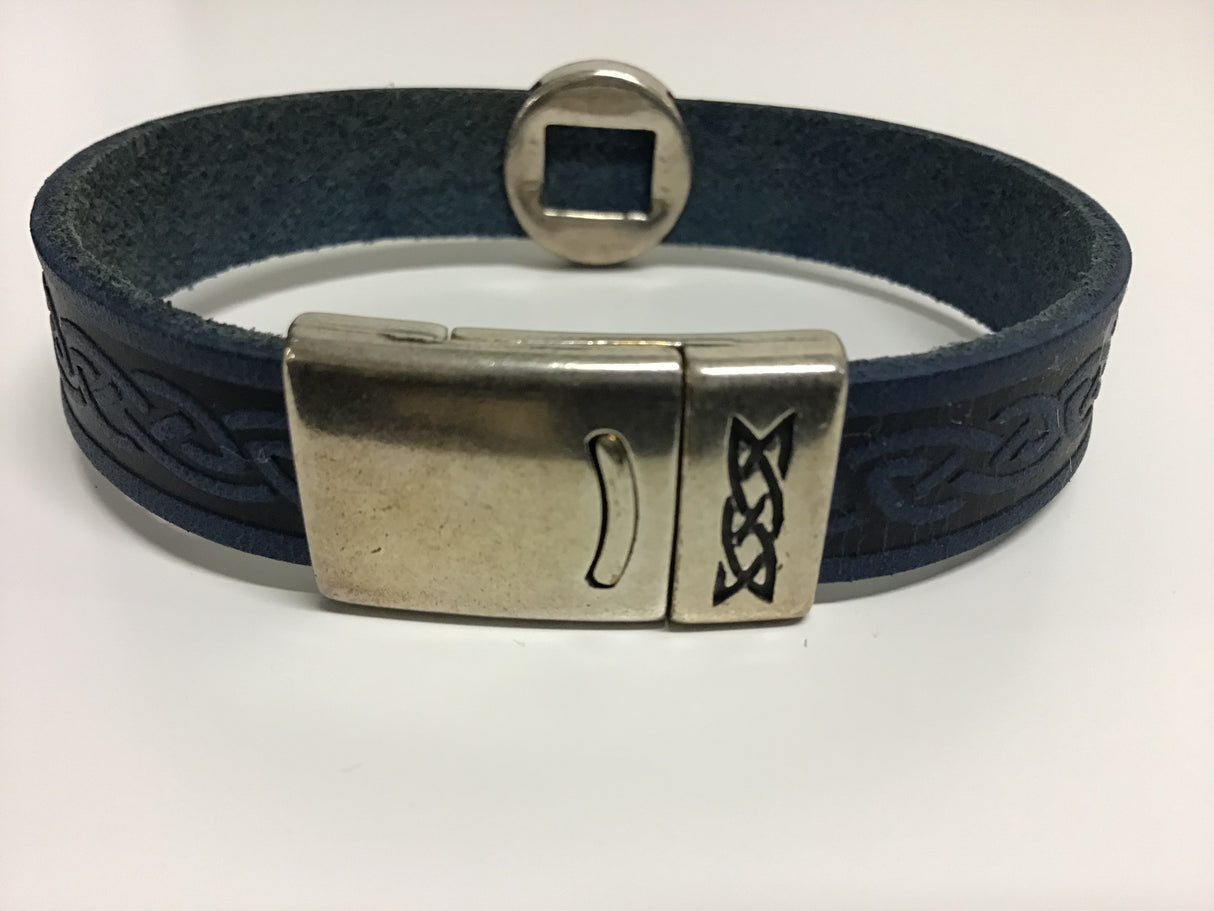 Triskele Narrow Leather Cuff