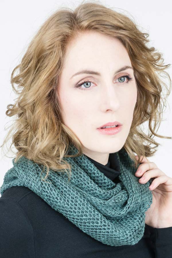 Women's Irish Linen Infinity Scarf
