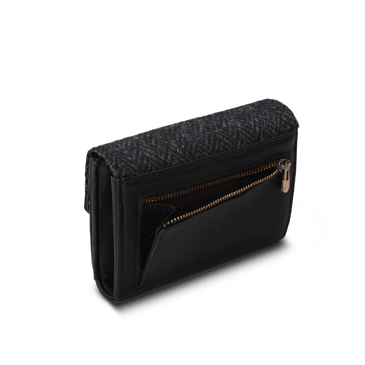 The Small Clasp Wallet