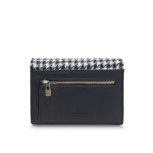 The Small Clasp Wallet