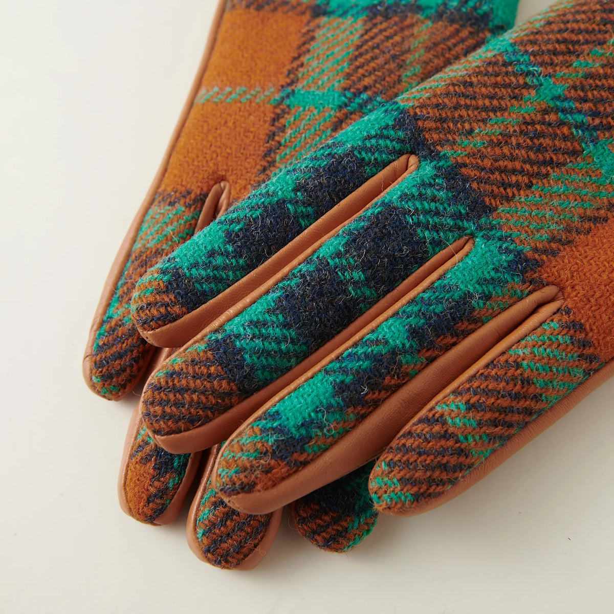 Women's Islander Harris Tweed and Genuine Leather Gloves