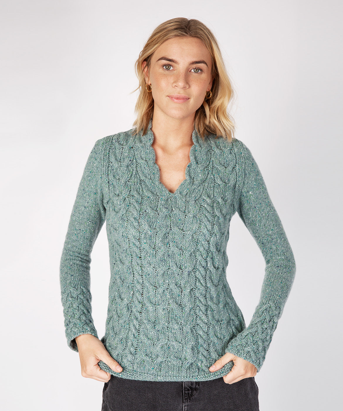 Women's Wool & Cashmere Horseshoe Cable V-Neck Sweater