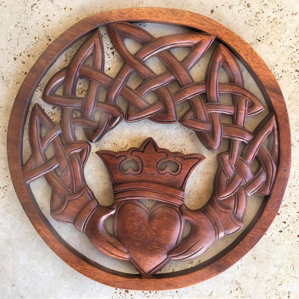 Claddagh in Circle Wood Carving
